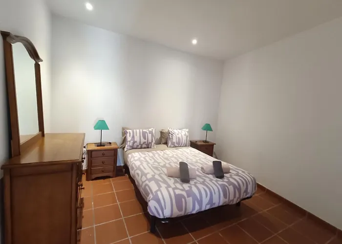 Quinta Do Castelo - Pool And Fast Wifi فيلة